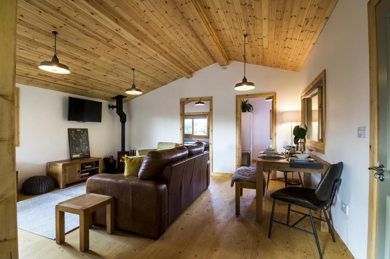 Fern Lodge - 2 Bedroom Log Cabin - Saint Florence - Tenby Exterior foto